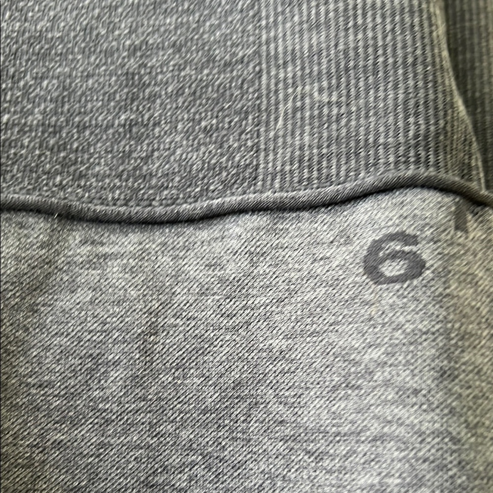 Lululemon Seamless Cropped Leggings - Picture 3 of 6